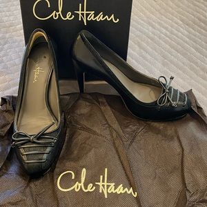 Cole Haan Black pump with calf hair accent